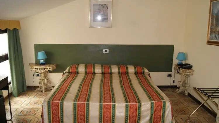 Economy Dört Kişilik Oda