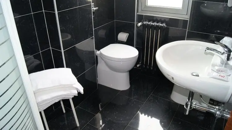 Economy Dört Kişilik Oda