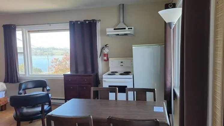 Oda, 2 Çift Kişilik Yatak, Küçük Mutfak, Göl Manzaralı
