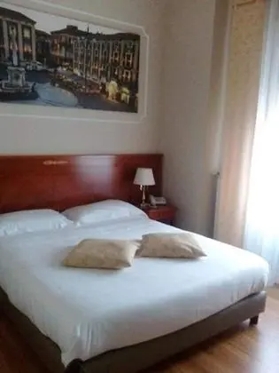 Üç Kişilik Oda