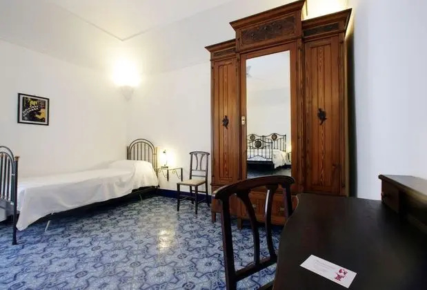 Üç Kişilik Oda, Ortak Banyo