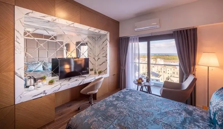 https://images.etstur.com/files/images/hotelImages/CYB/215689/l/Novel-Center-Point-Hotel-Genel-332516.jpg