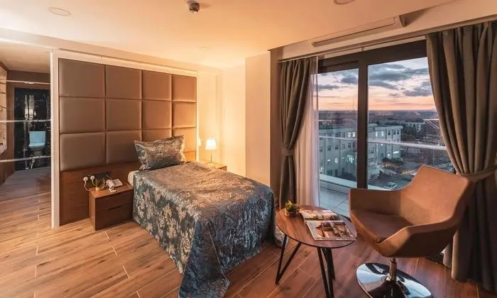 https://images.etstur.com/files/images/hotelImages/CYB/215689/l/Novel-Center-Point-Hotel-Genel-332522.jpg