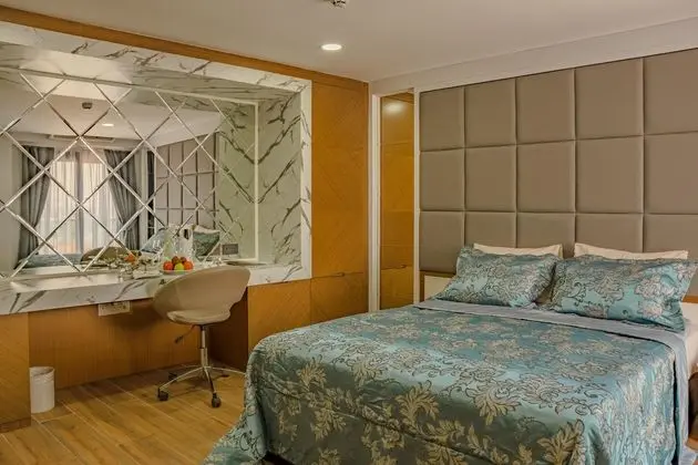https://images.etstur.com/files/images/hotelImages/CYB/215689/l/Novel-Center-Point-Hotel-Oda-325674.jpg