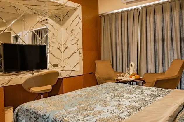 https://images.etstur.com/files/images/hotelImages/CYB/215689/l/Novel-Center-Point-Hotel-Oda-325677.jpg