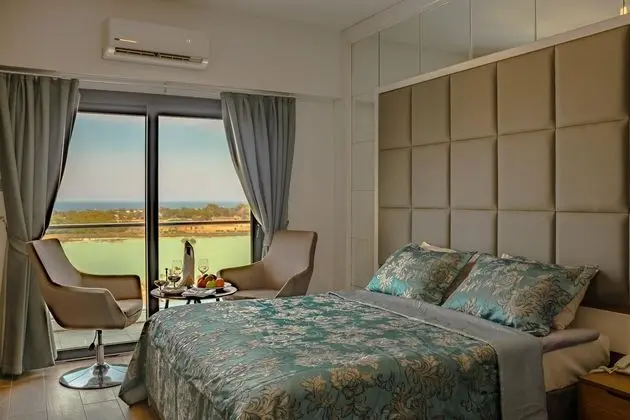 https://images.etstur.com/files/images/hotelImages/CYB/215689/l/Novel-Center-Point-Hotel-Oda-325678.jpg