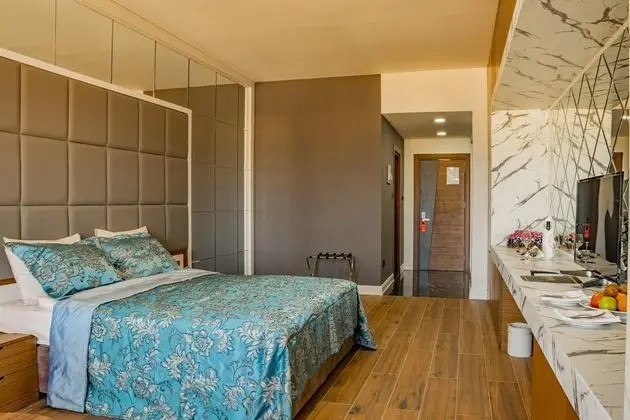 https://images.etstur.com/files/images/hotelImages/CYB/215689/l/Novel-Center-Point-Hotel-Oda-325705.jpg
