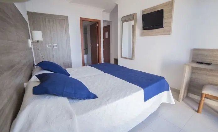 Standard Tek Büyük veya İki Ayrı Yataklı Oda, Deniz Manzaralı