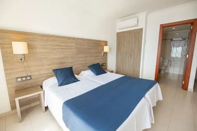 Standard Tek Büyük veya İki Ayrı Yataklı Oda, Deniz Manzaralı