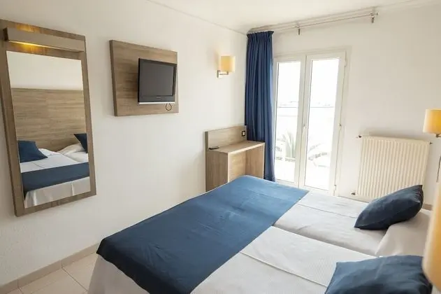 Standard Tek Büyük veya İki Ayrı Yataklı Oda, Deniz Manzaralı