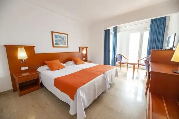 Standard Tek Büyük veya İki Ayrı Yataklı Oda, Deniz Manzaralı