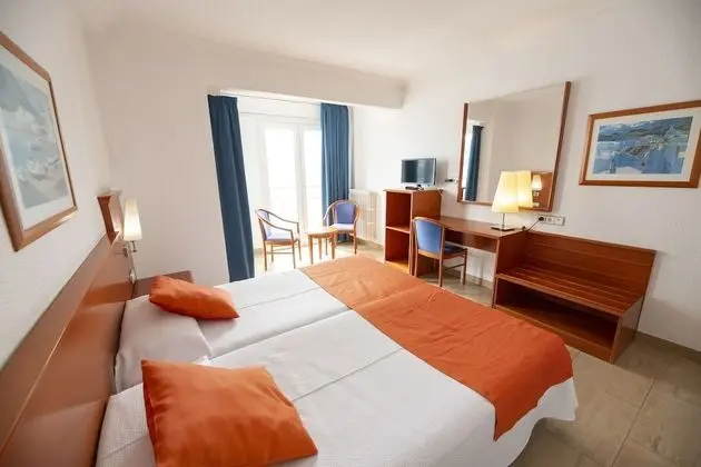 Standard Tek Büyük veya İki Ayrı Yataklı Oda, Deniz Manzaralı