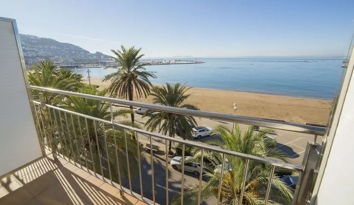 Standard Tek Büyük veya İki Ayrı Yataklı Oda, Deniz Manzaralı