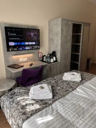 Tek Büyük veya İki Ayrı Yataklı Oda