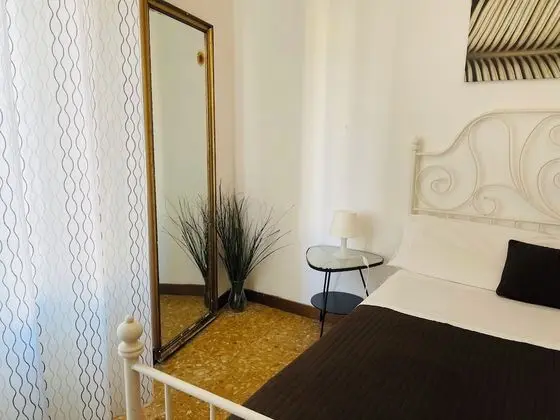 Üç Kişilik Oda, Ortak Banyo