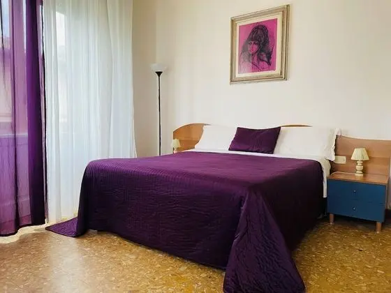 Üç Kişilik Oda, Ortak Banyo