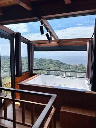 Deluxe Villa, Doğa Manzaralı, Şömineli ve Jakuzili
