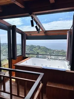 Deluxe Villa, Doğa Manzaralı, Şömineli ve Jakuzili