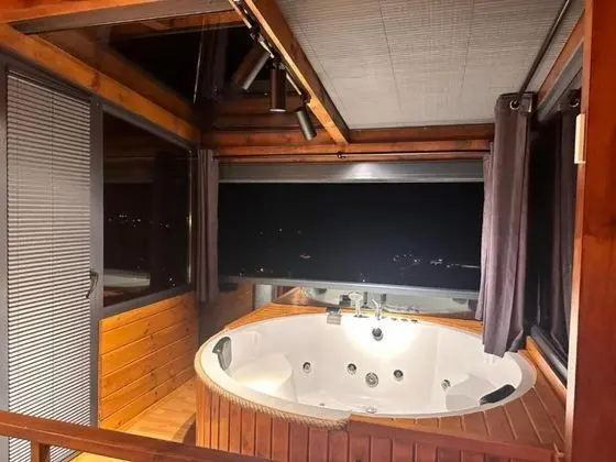 Deluxe Saunalı Oda, Doğa Manzaralı, Jakuzili ve Saunalı