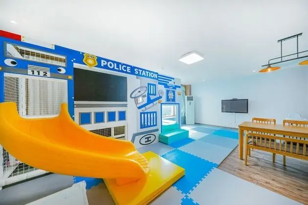 Family Tek Büyük Yataklı Oda (Family Kids Room / Run of House)