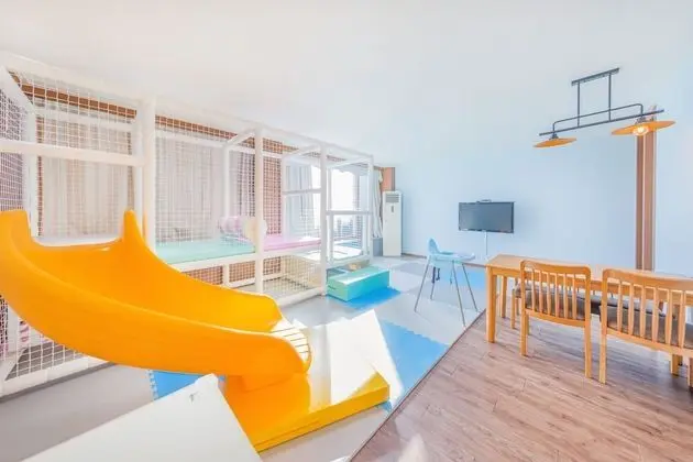 Family Tek Büyük Yataklı Oda (Family Kids Room / Run of House)
