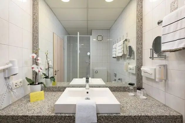 Comfort Tek Büyük Yataklı Oda