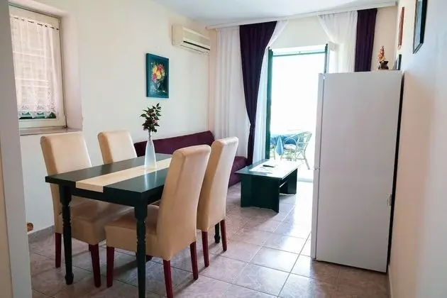 Apart Daire (Novis - close to the sea - A5 Tina(4+)