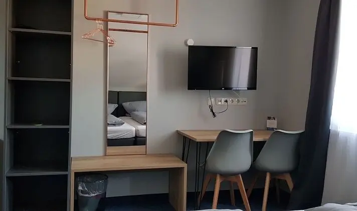 Basic Tek Büyük Yataklı Oda