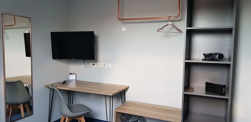 Basic Tek Büyük Yataklı Oda