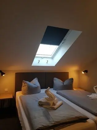 Basic Tek Büyük Yataklı Oda