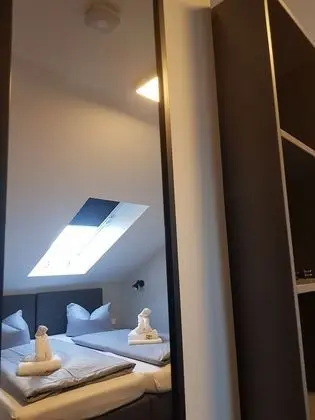 Basic Tek Büyük Yataklı Oda