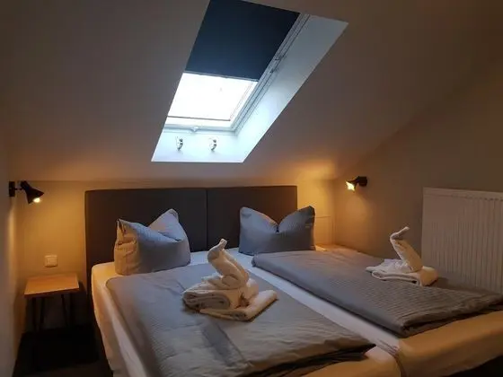 Basic Tek Büyük Yataklı Oda