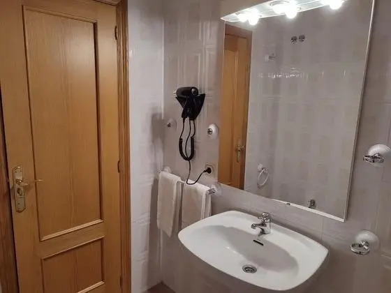 Basic Tek Büyük Yataklı Oda