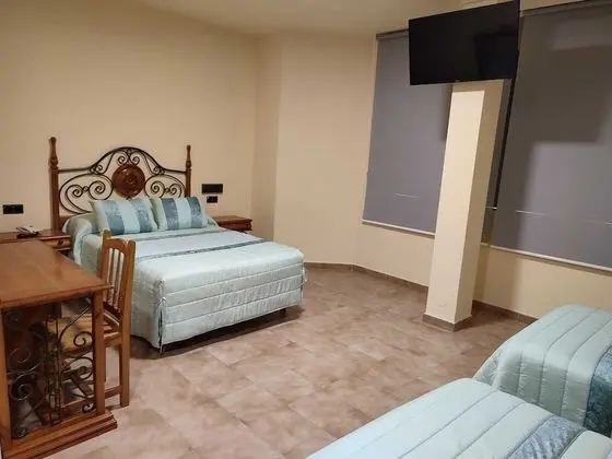 Basic Üç Kişilik Oda