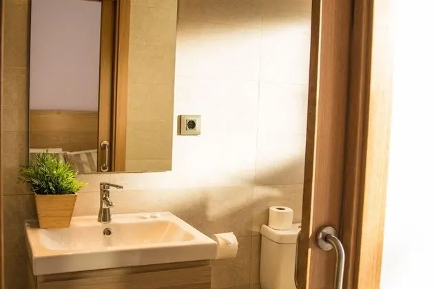 Standard Tek Büyük Yataklı Oda