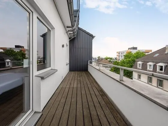 Deluxe Stüdyo, Balkon