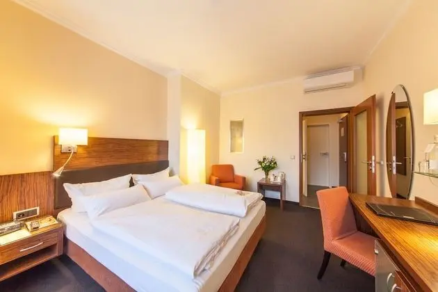 Deluxe Üç Kişilik Oda (Three People)