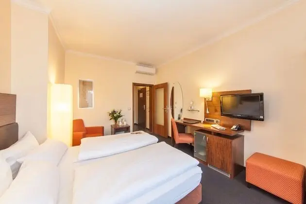 Deluxe Üç Kişilik Oda (Three People)