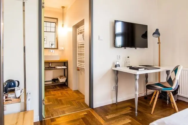 Classic Tek Büyük Yataklı Oda