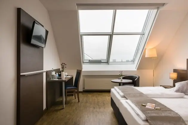 Standard Tek Büyük veya İki Ayrı Yataklı Oda