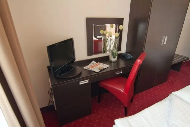 Comfort Tek Büyük Yataklı Oda, Avlu Manzaralı