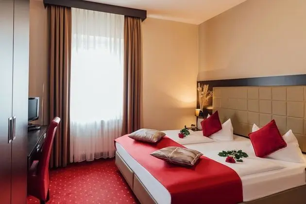 Standard Üç Kişilik Oda, Şehir Manzaralı