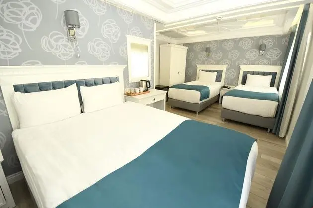 Deluxe Dört Kişilik Oda