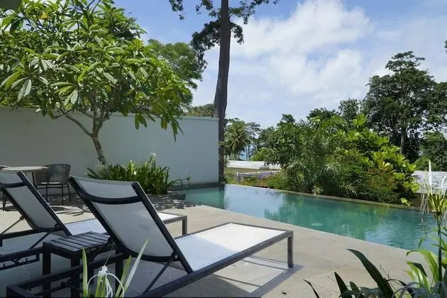 Premium Seaside Pool Villa