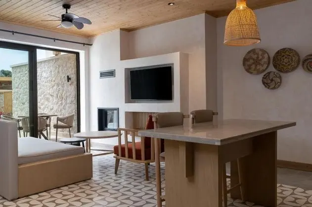 Suite,    , Özel Havuzlu