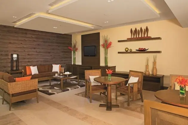 Preferred Club Master Suite Partial Ocean View