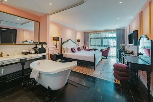 Stüdyo (with Bathtub)