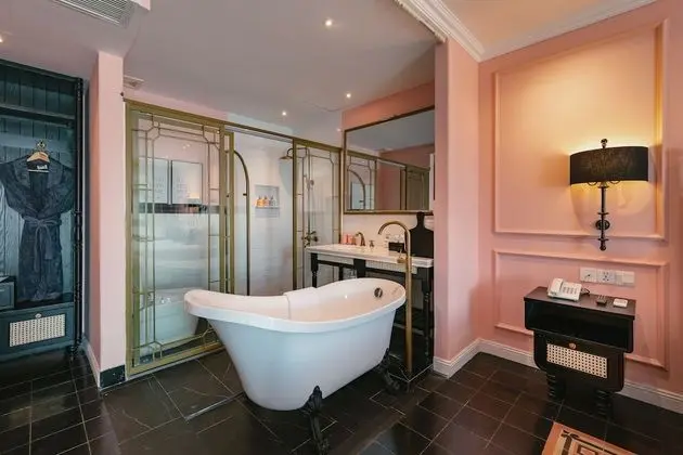 Stüdyo (with Bathtub)