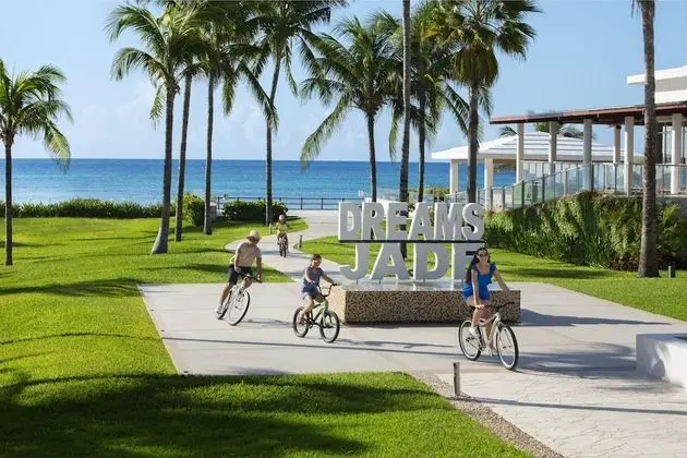 Junior Suite Ocean Front King