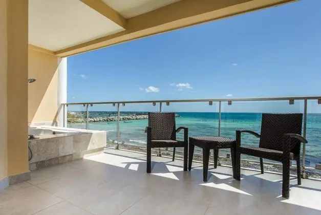 Preferred Club Suite Ocean View Double